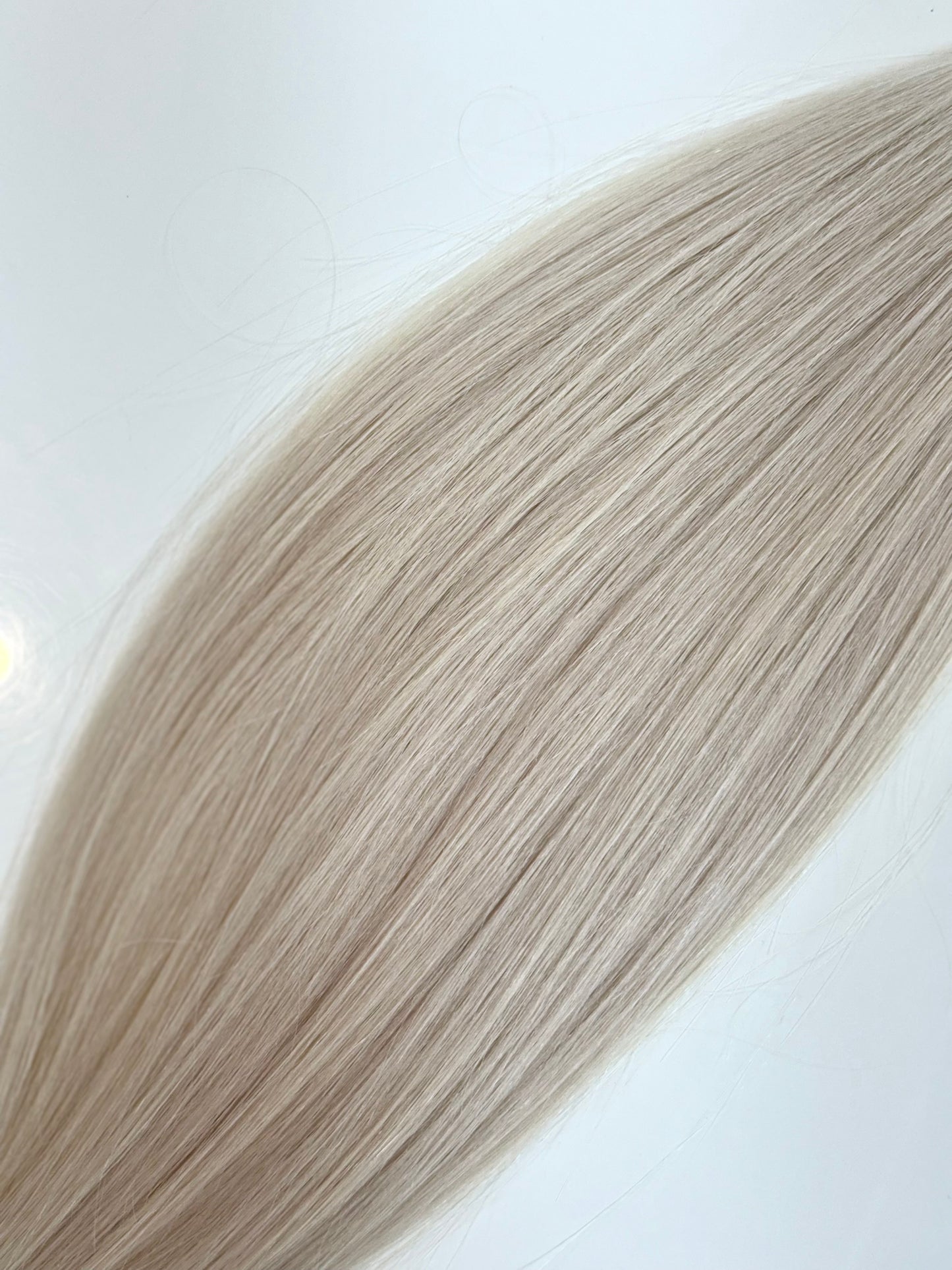 INVISIBLE WEFT #60A ICE BLONDE - 50G